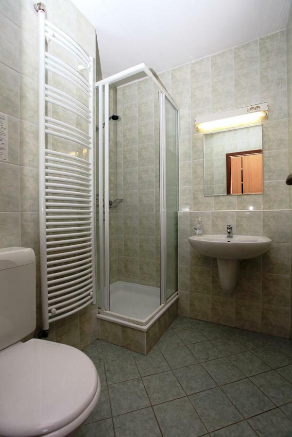 Aranypart Hotel Siofok Ngoại thất bức ảnh