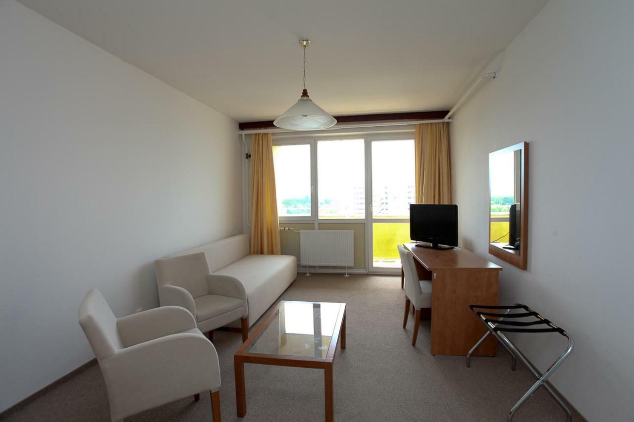 Aranypart Hotel Siofok Ngoại thất bức ảnh