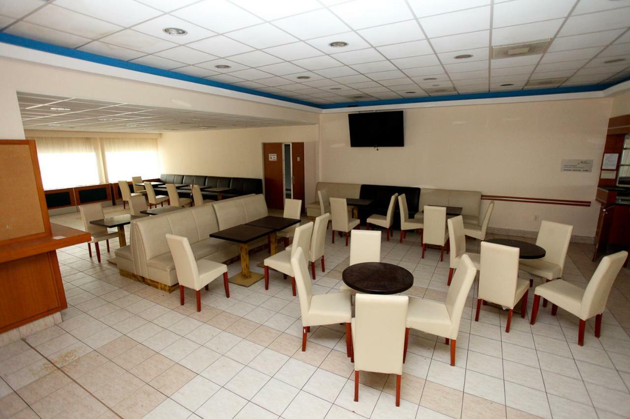 Aranypart Hotel Siofok Ngoại thất bức ảnh