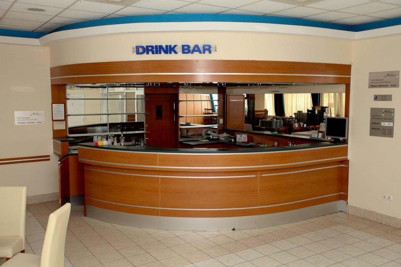 Aranypart Hotel Siofok Ngoại thất bức ảnh